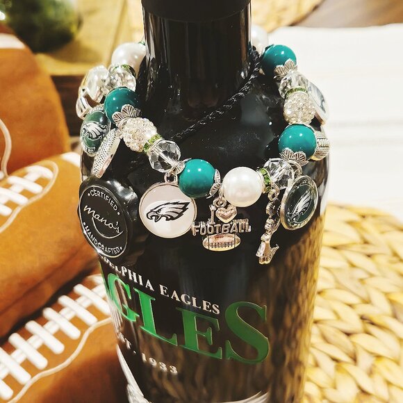 Philadelphia Eagles Charm Bracelet, Eagles Beaded Bracelet - Picture 4 of 4
